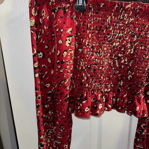 Top - Picture 2 of 2